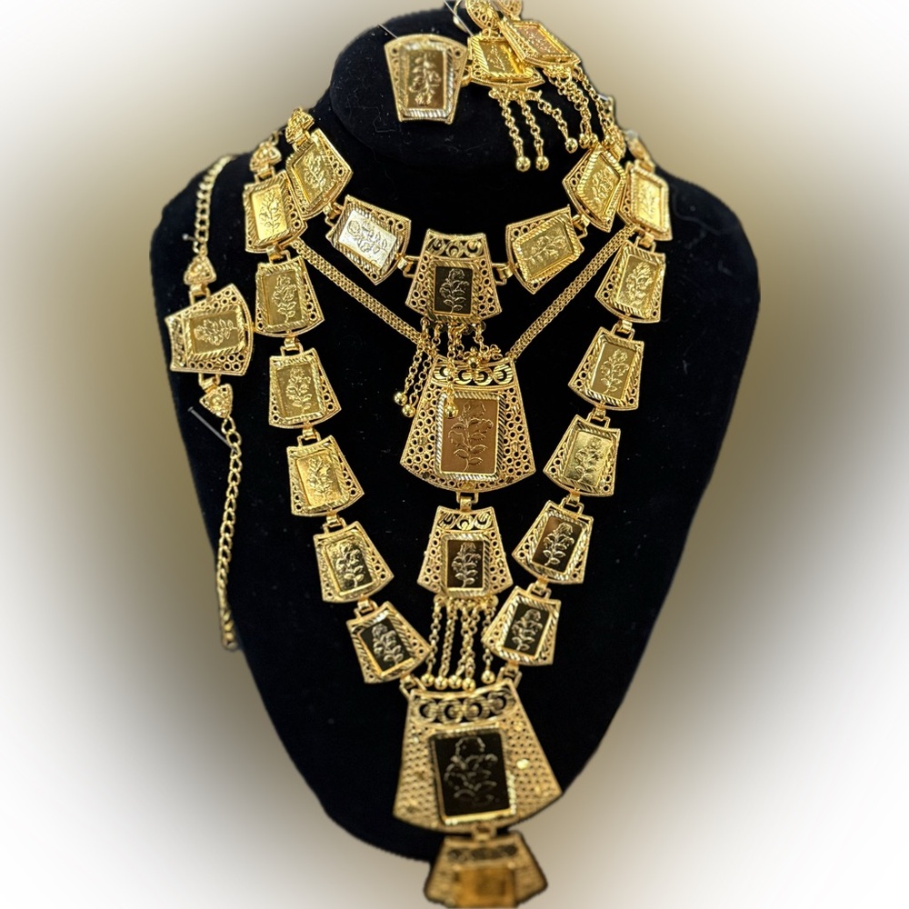 Elegant 5-Piece Gold Plated Jewelry Set